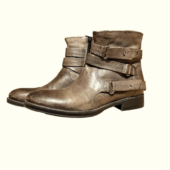 {Vera Wang Lavender Label} Brown Distressed Moto Boot Size 7.5 - Picture 3 of 10